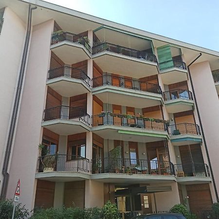 Blue Wave Apartment Arona - Lago Maggiore Exterior photo
